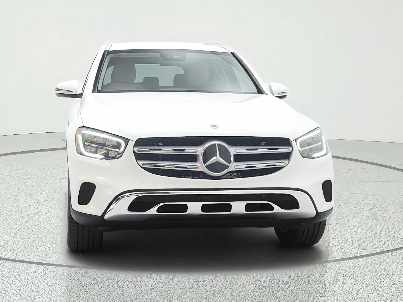 Used 2022 Polar White Mercedes-Benz GLC 300 SUV image 2