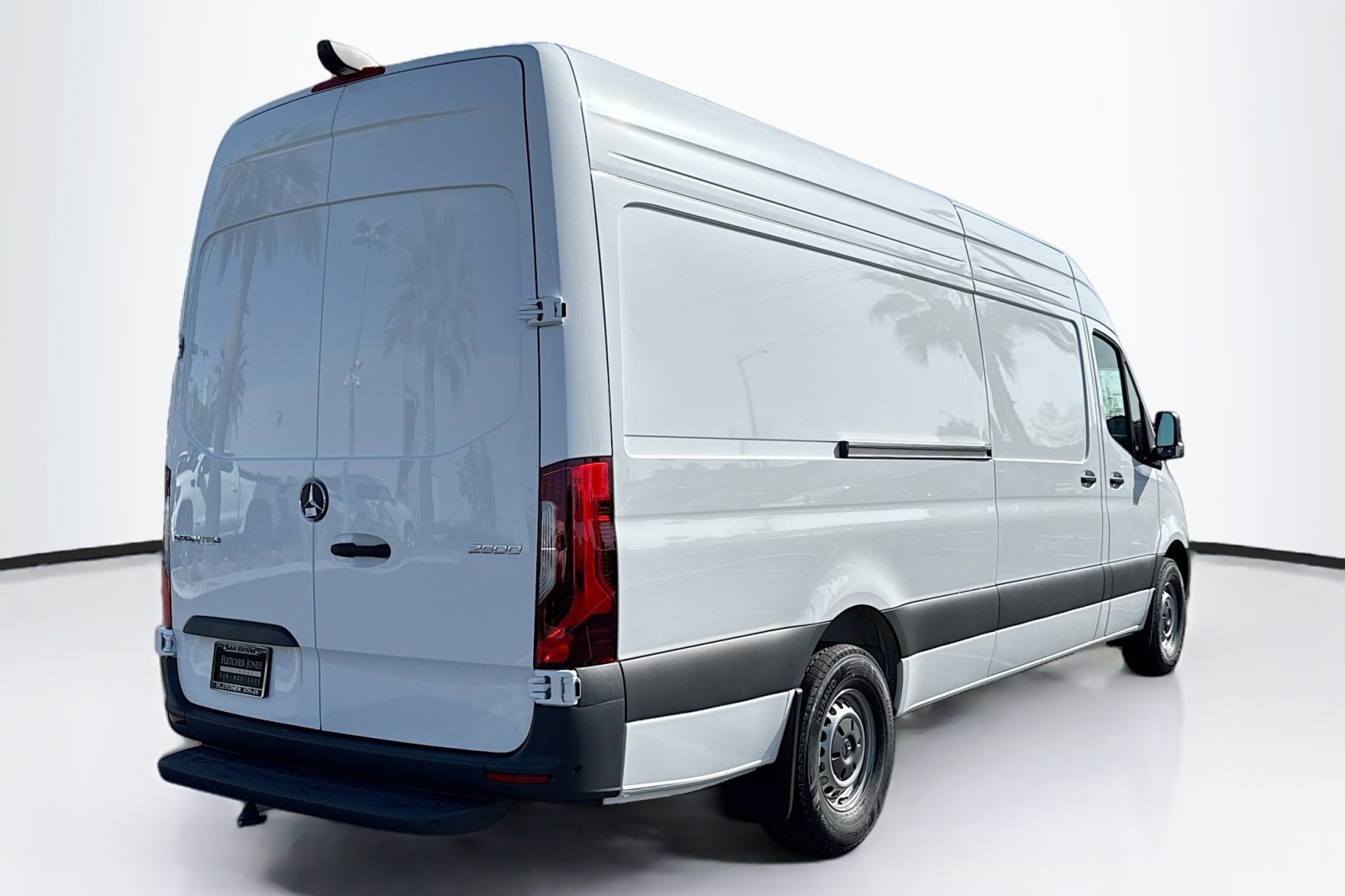 View vehicle photo 5