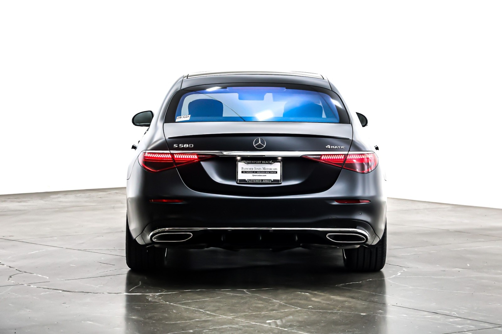 New 2026 MANUFAKTUR Night Black magno Mercedes-Benz S 580 image 3