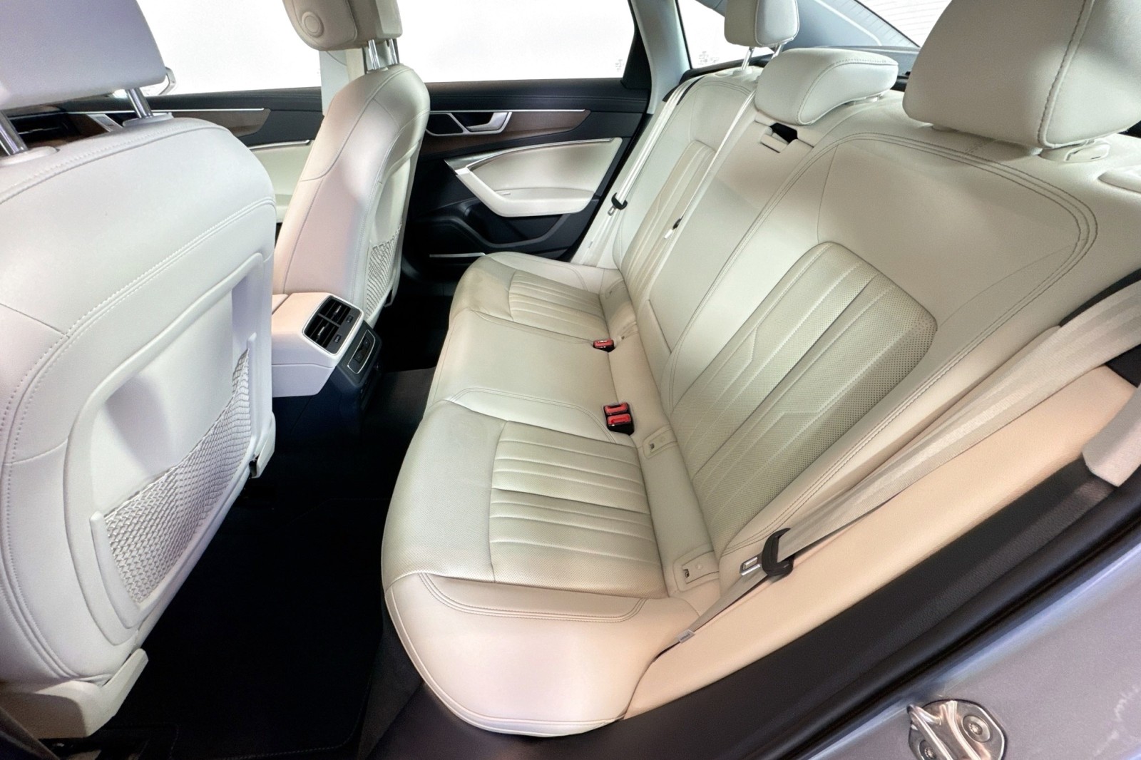 Used 2025 Florett Silver Metallic Audi Premium image 23