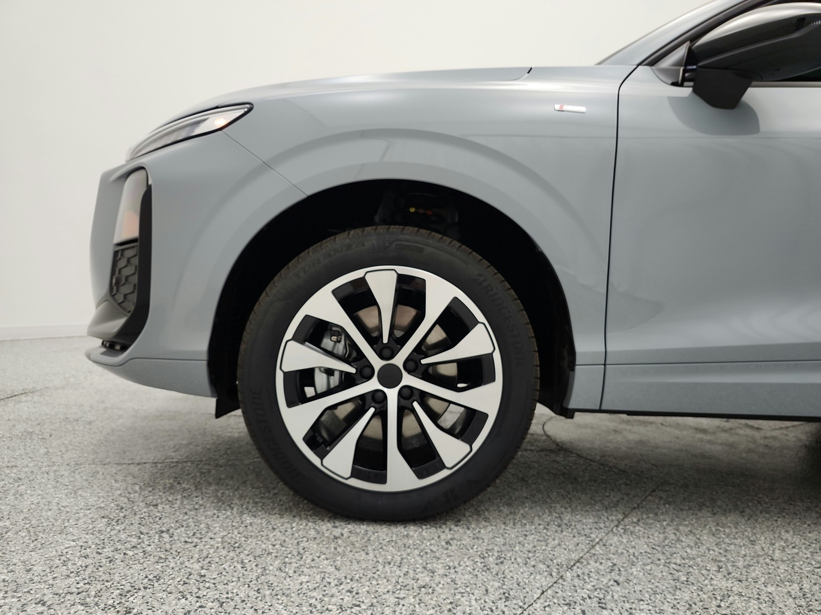 New 2026 Arrow Gray Pearl Effect Audi S line quattro image 13