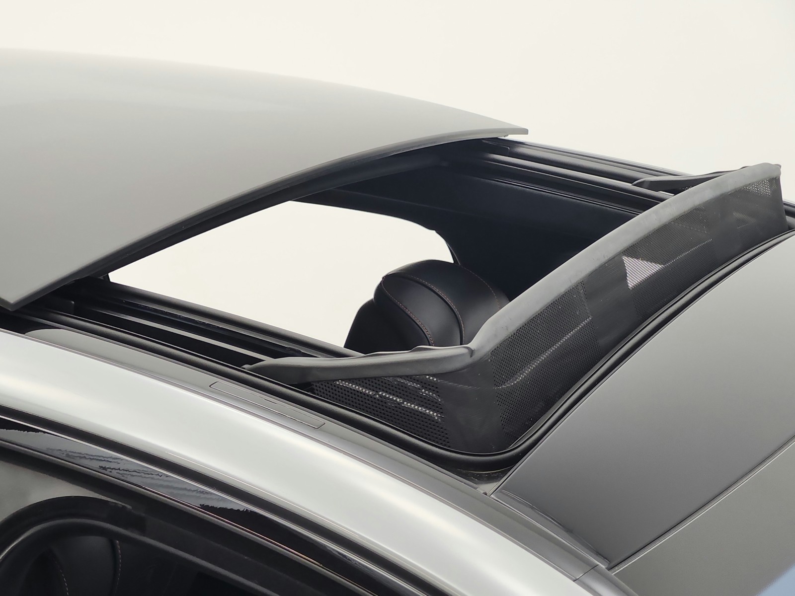 Used 2024 MANUFAKTUR Alpine Grey Mercedes-Benz AMG® S 63 E 4MATIC Sedan image 26