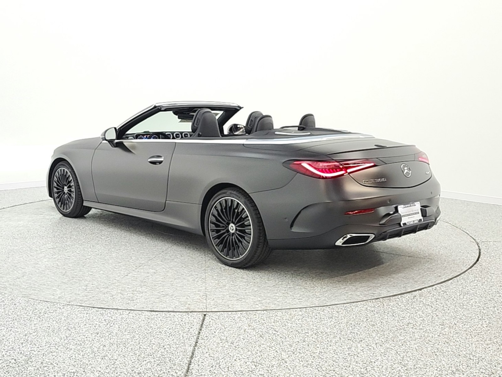 New 2026 MANUFAKTUR Graphite Grey Magno Mercedes-Benz CLE 300 image 7