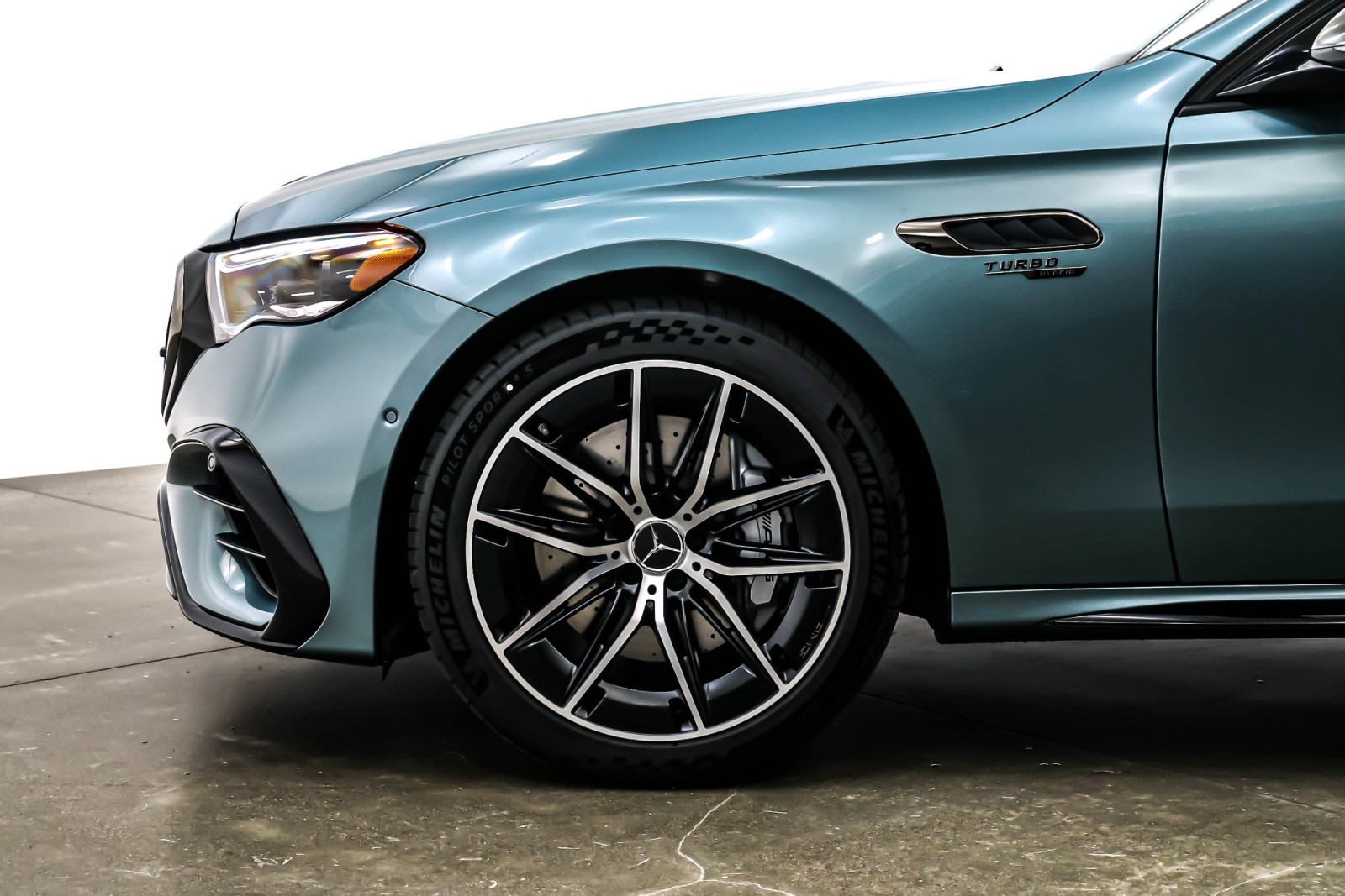 New 2026 Verde Silver Metallic Mercedes-Benz AMG® E53ES4 Wagon image 10