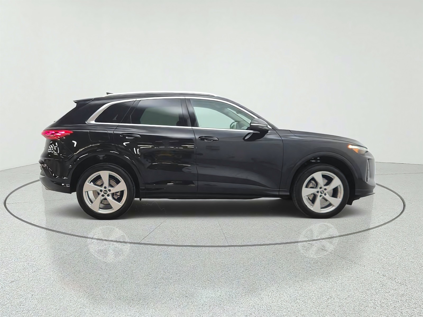 Used 2025 Mythos Black Metallic Audi Premium Plus image 4