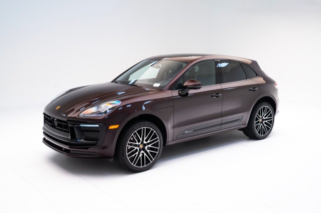 2024  Macan  in , 