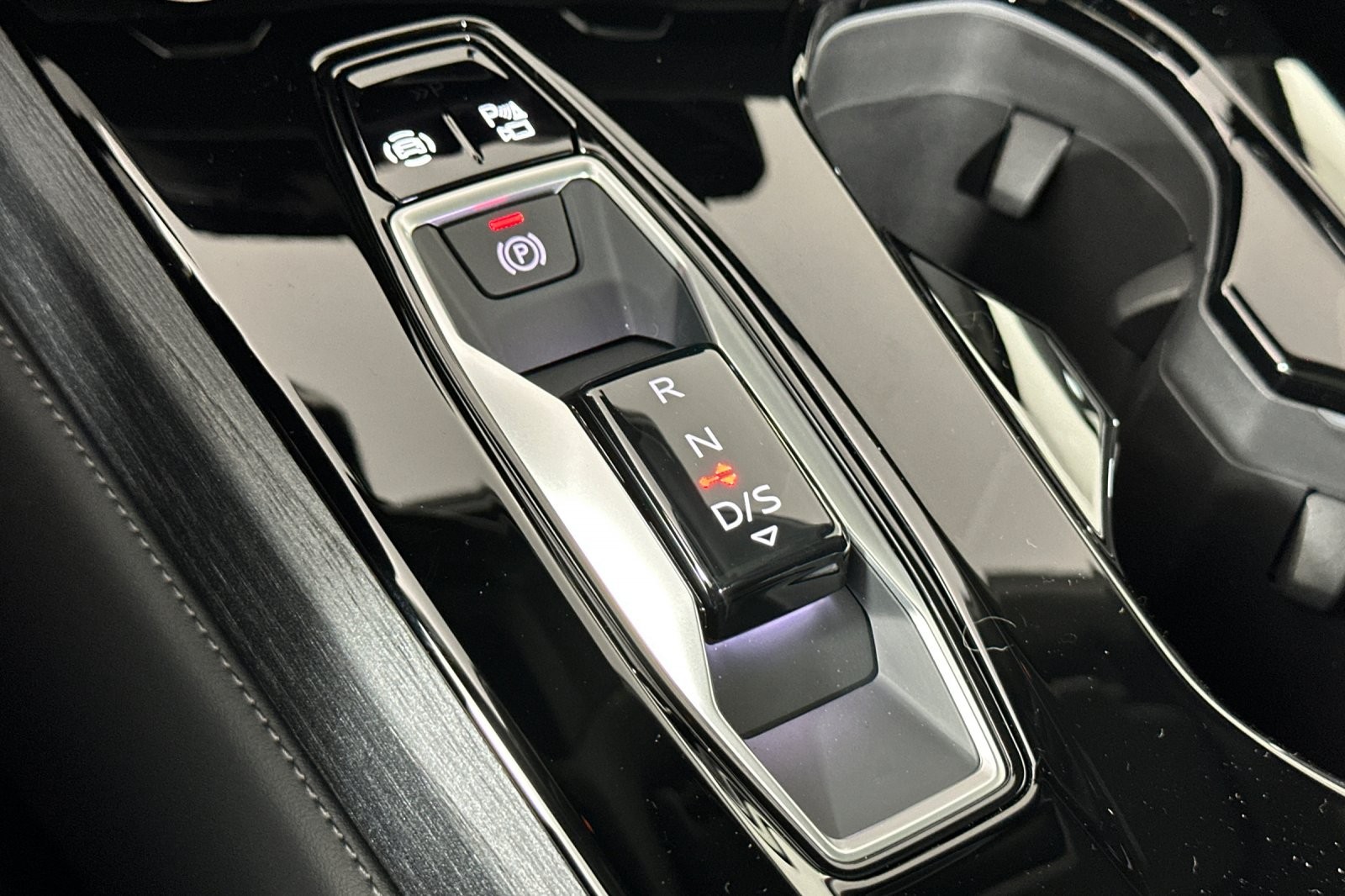 New 2025 Glacier White Metallic Audi Premium Plus 2.0 TFSI quattro image 20