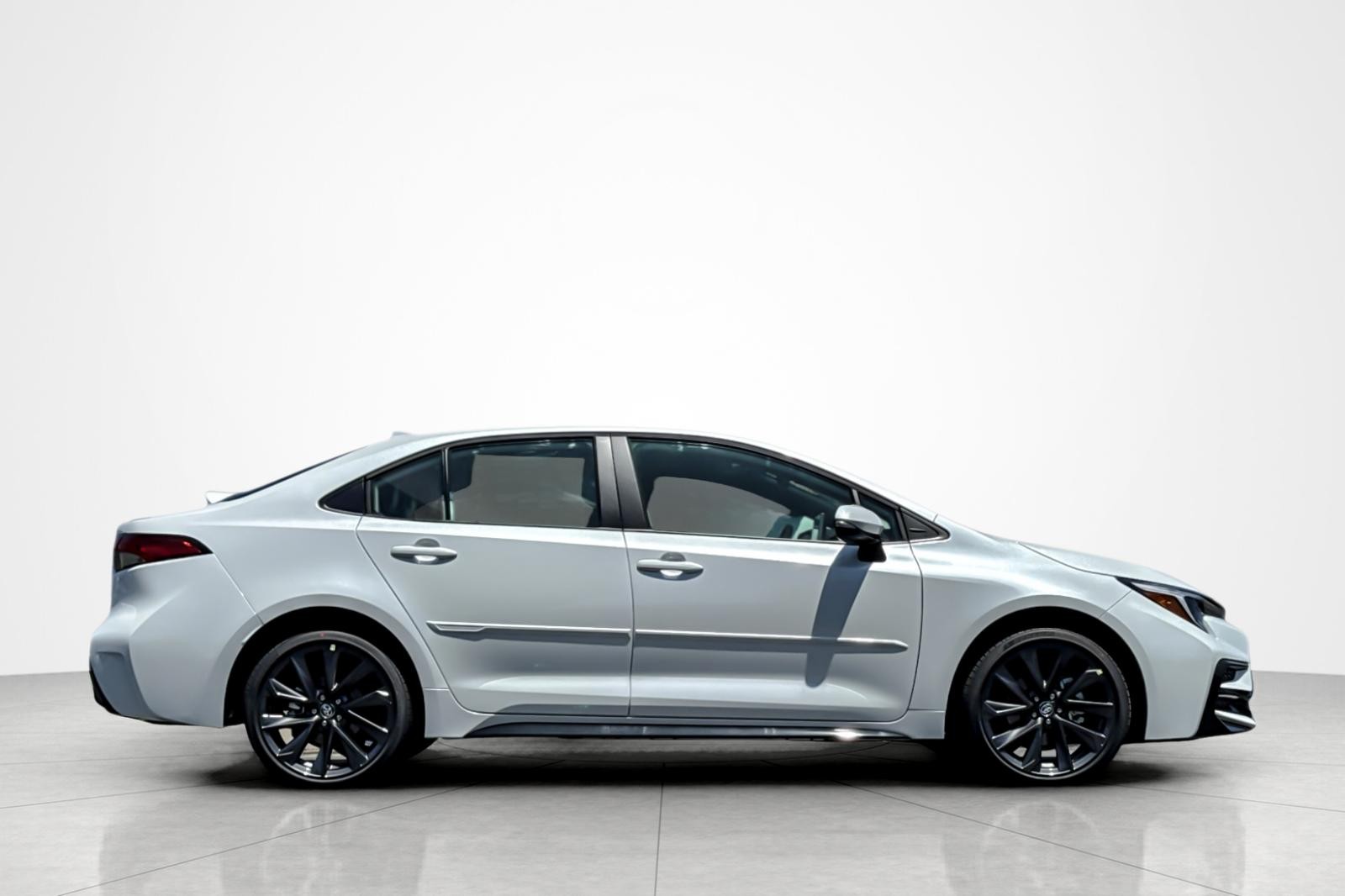 New 2026 WIND CHILL PEARL [EX Toyota XSE image 9