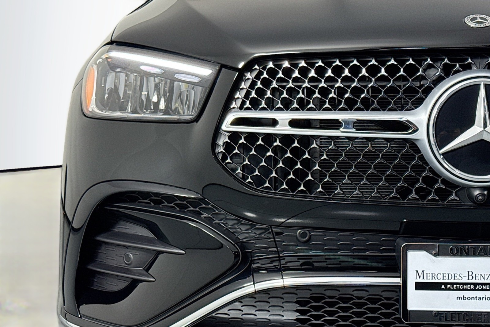 New 2026 Black Mercedes-Benz GLE 450 4MATIC® SUV image 13
