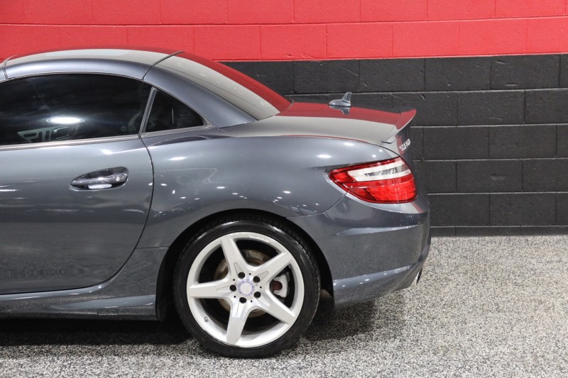 2013 Mercedes-Benz SLK 250 AMG Sport 2dr Roadster in ,