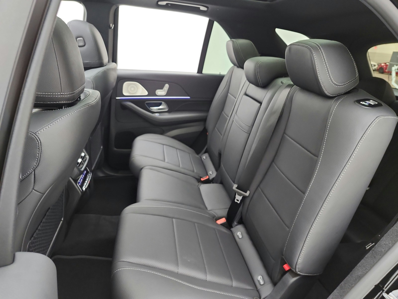 New 2026 Black Mercedes-Benz GLE 350 4MATIC® SUV image 11