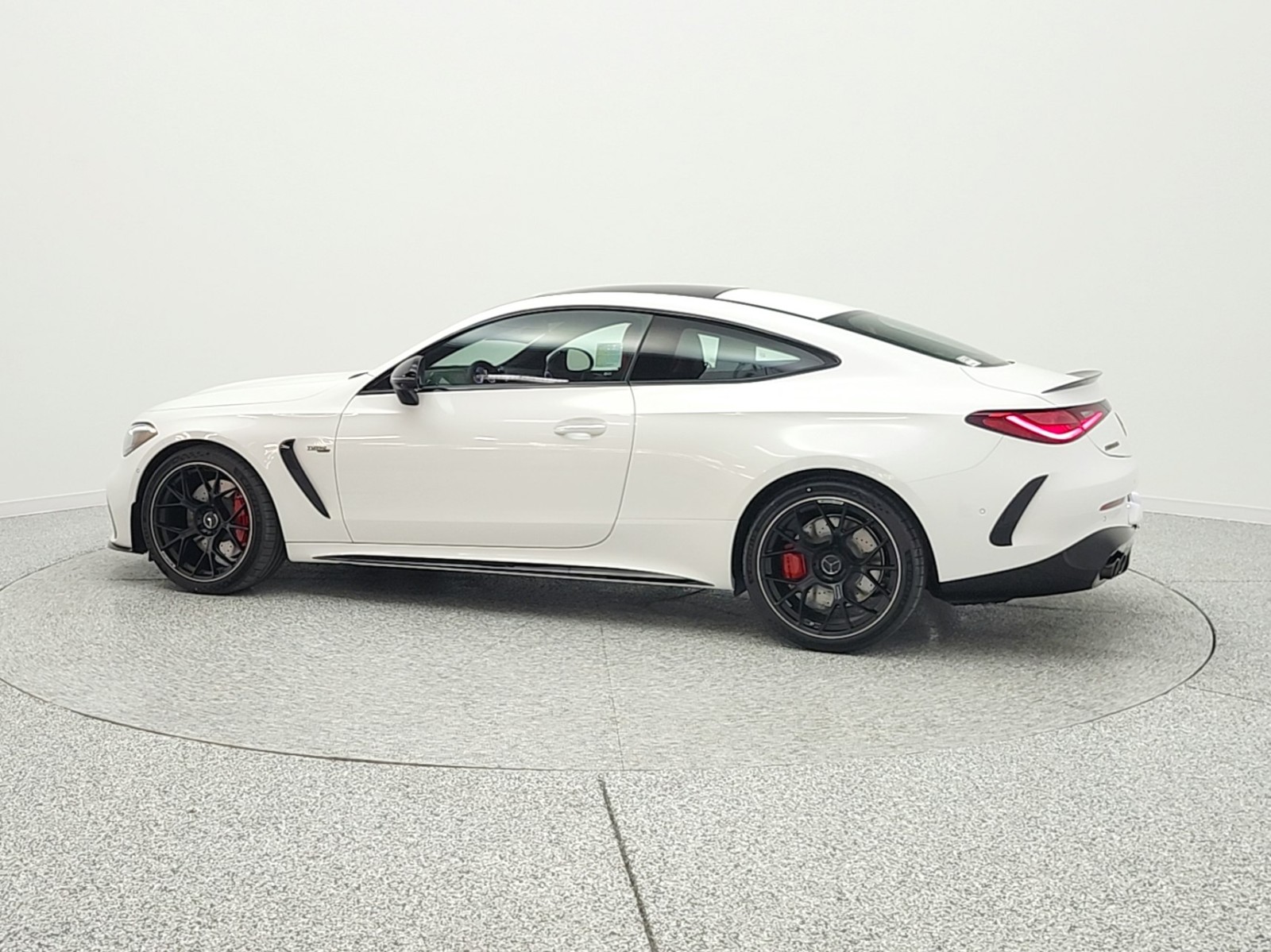 New 2026 MANUFAKTUR Moonlight White Metallic Mercedes-Benz AMG® CLE 53 4MATIC+ Coupe image 8