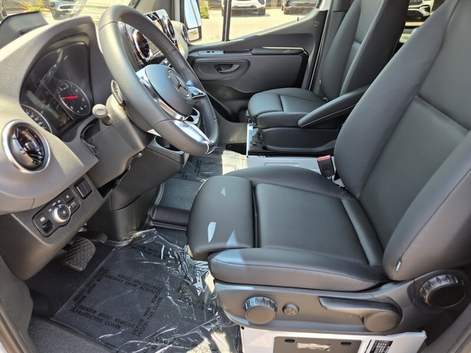 New 2026 ARCTIC WHITE Mercedes-Benz  image 11