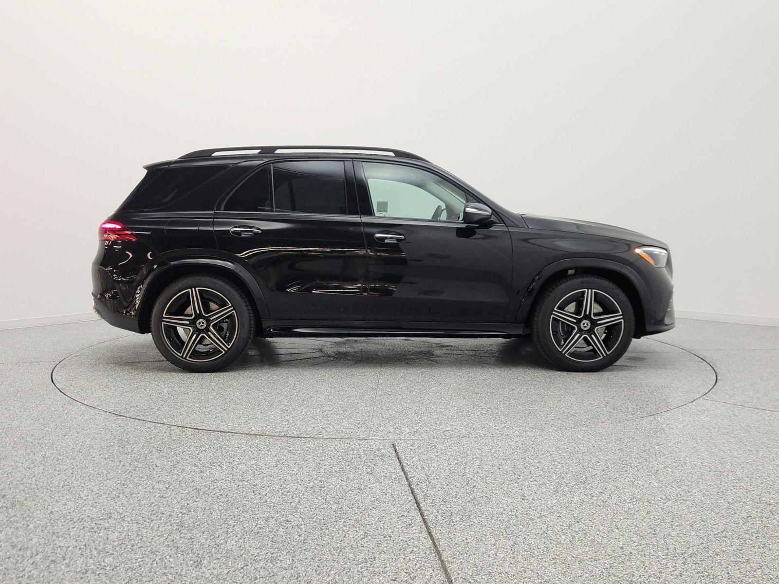 New 2026 Obsidian Black Metallic Mercedes-Benz GLE 450 4MATIC® SUV image 4