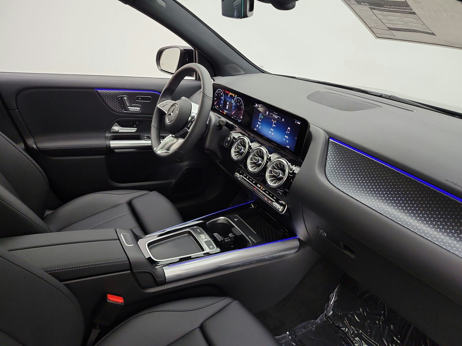 New 2026 Night Black Mercedes-Benz GLA 250 SUV image 15
