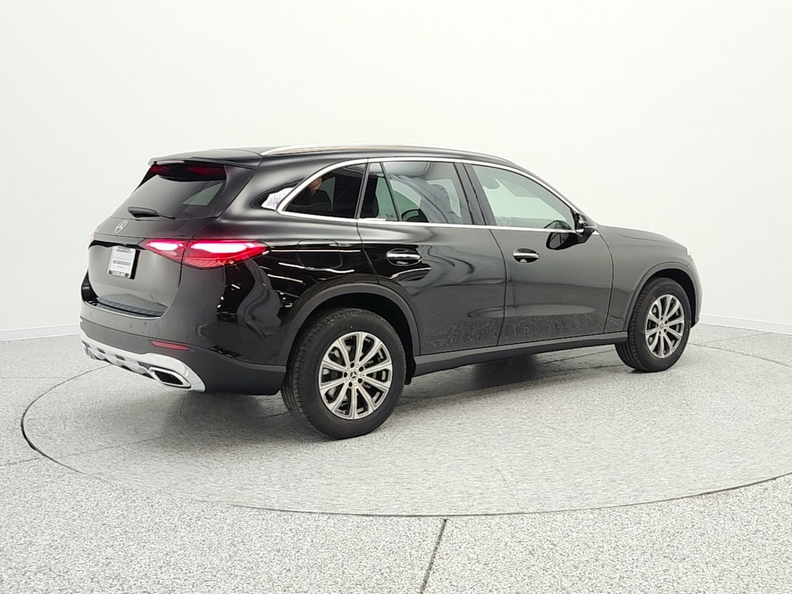 New 2026 Black Mercedes-Benz GLC 300 image 5