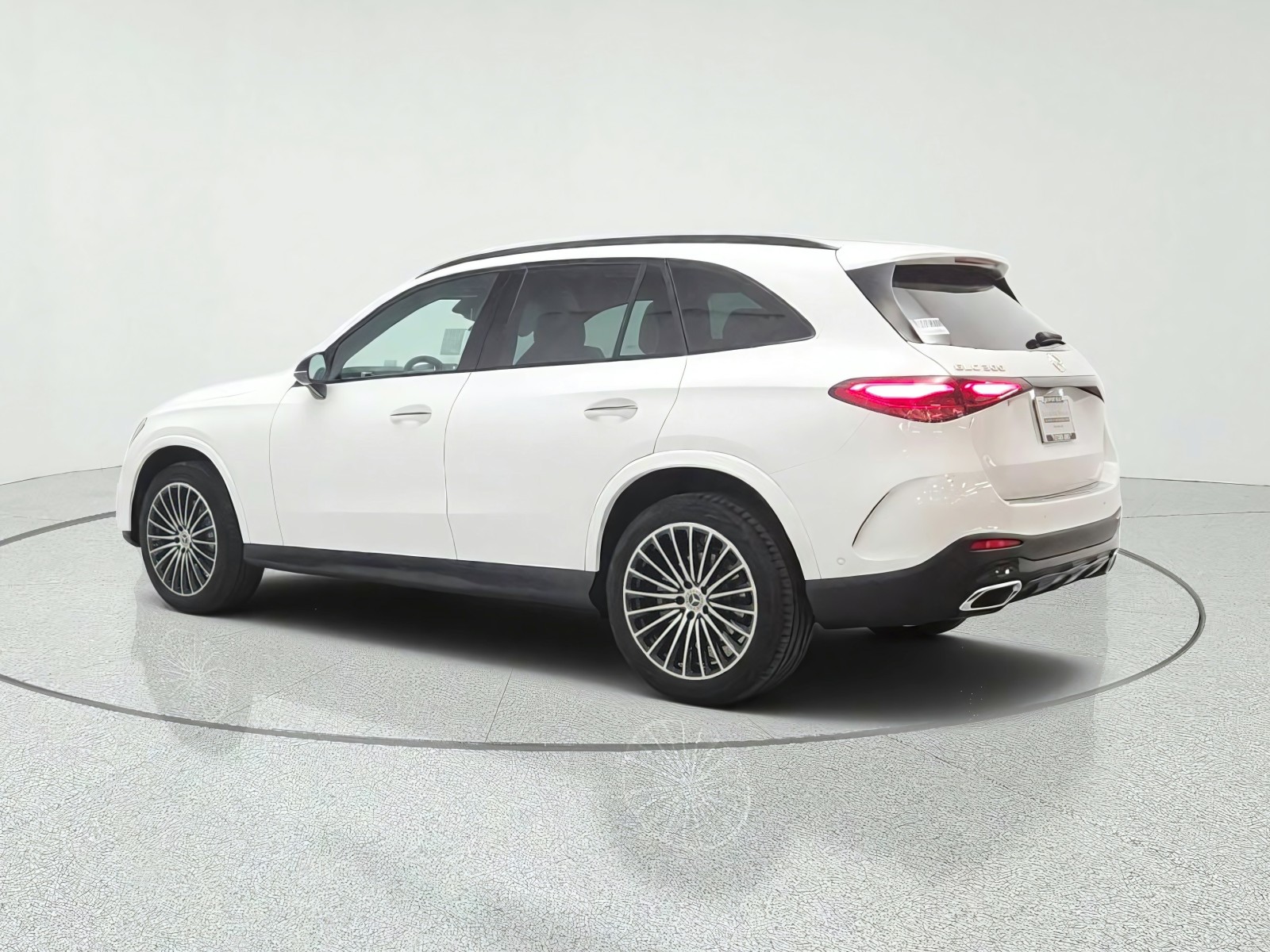 New 2027 Polar White Mercedes-Benz GLC 300 SUV image 7