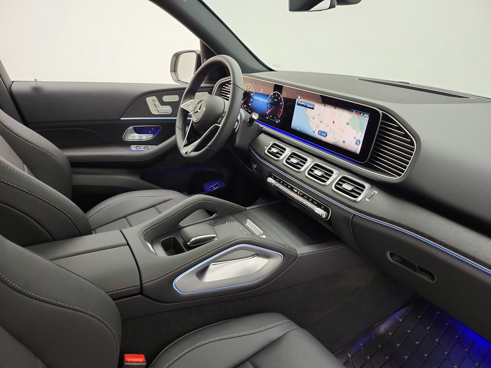 New 2026 MANUFAKTUR Moonlight White magno Mercedes-Benz GLE 450 4MATIC® SUV image 13
