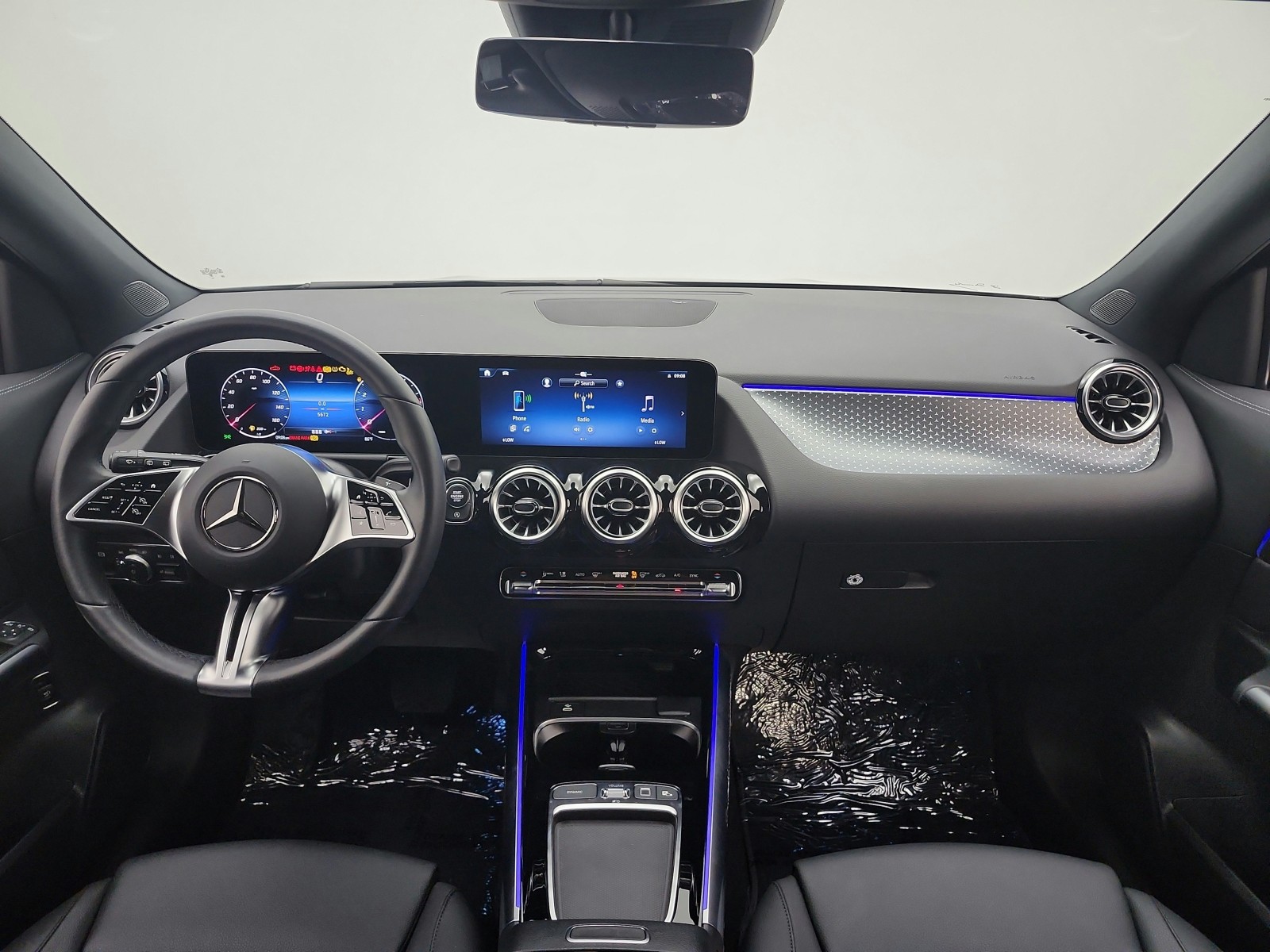 Certified Used 2025 Night Black Mercedes-Benz GLA 250 SUV image 14