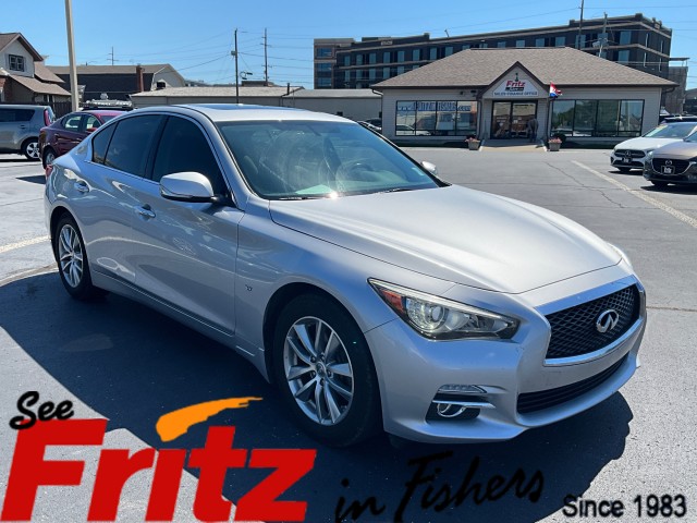 2015 INFINITI Q50 Gris (Liquid Platinum) Sedán Tracción en las cuatro ruedas Automática