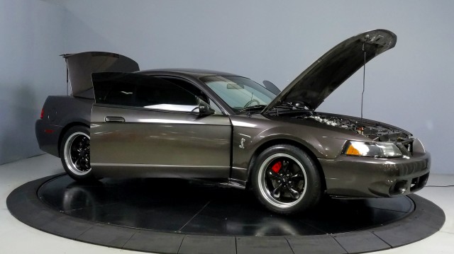 2001 Ford Mustang SVT Cobra 16