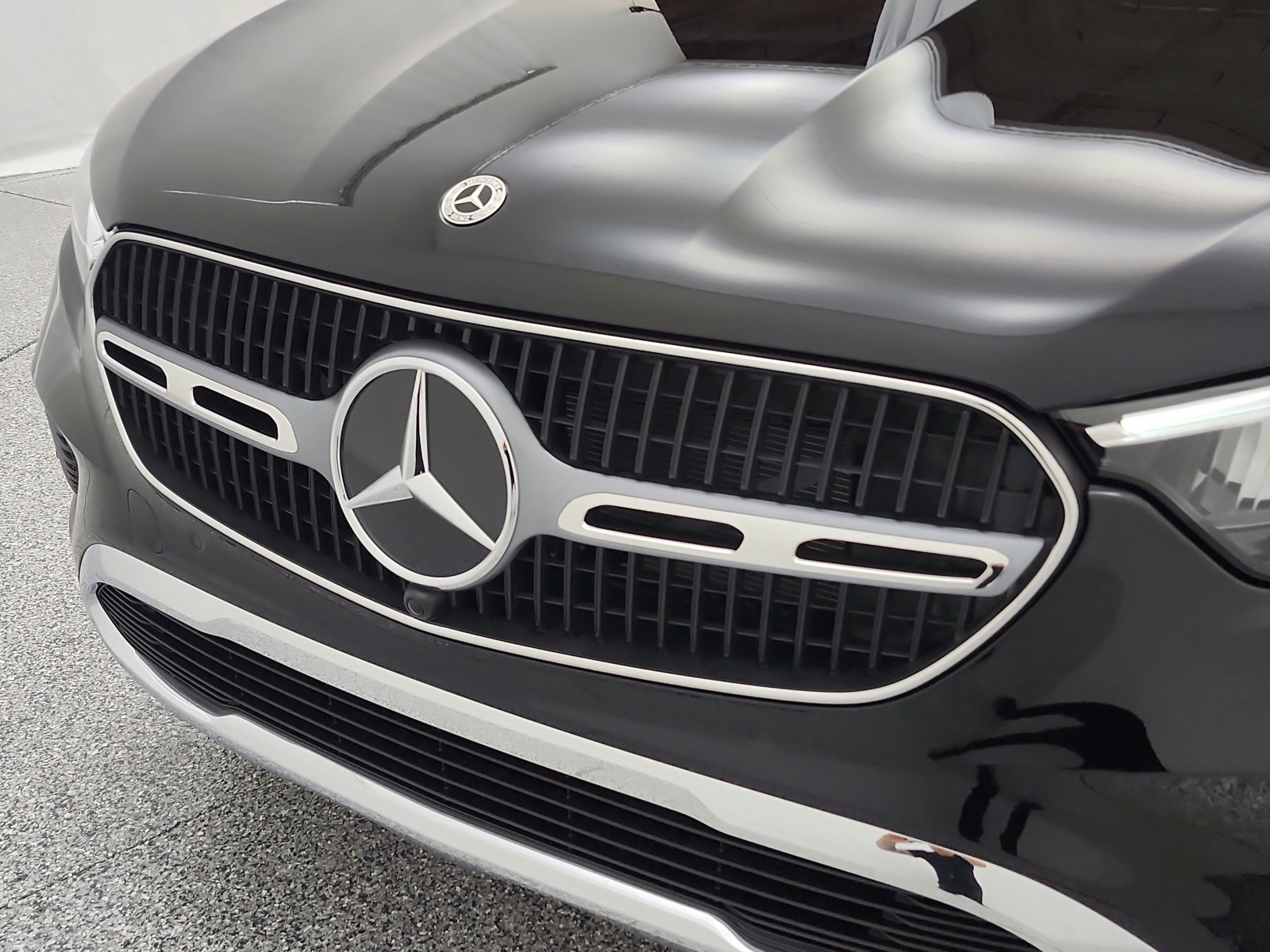 New 2026 Black Mercedes-Benz GLC 300 image 13