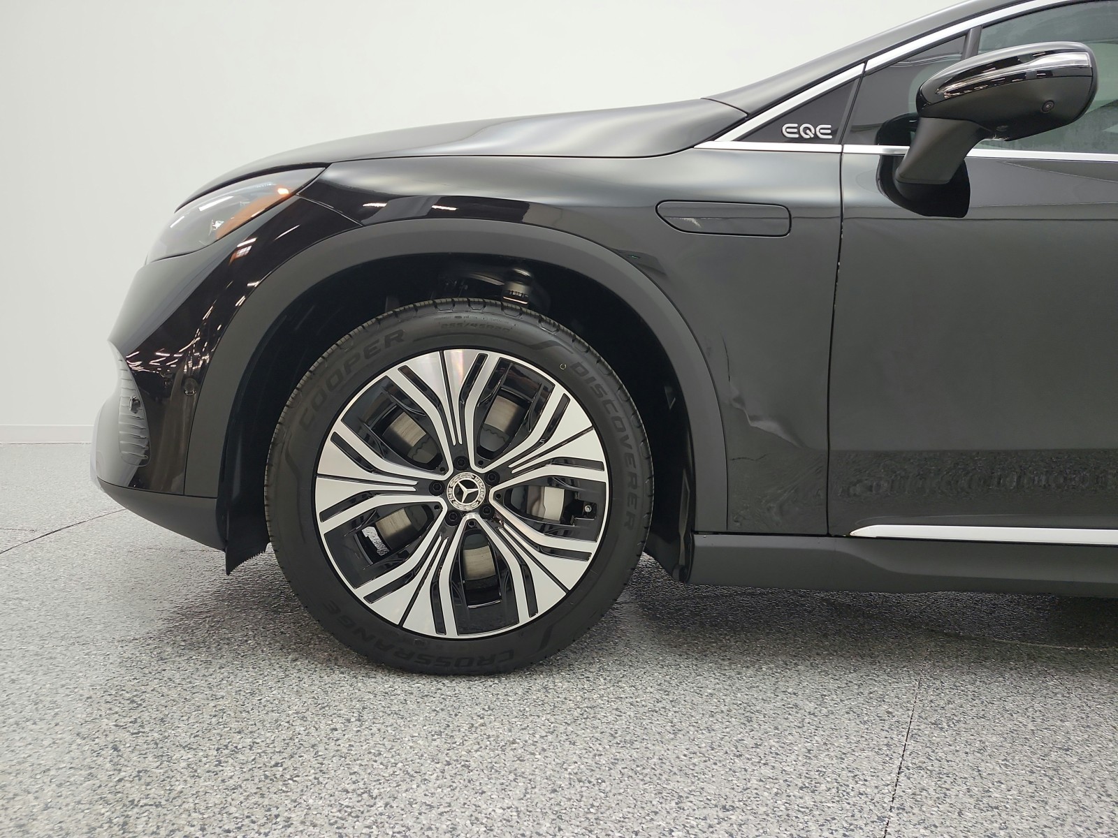 New 2026 Obsidian Black Metallic Mercedes-Benz EQE 320+ image 14