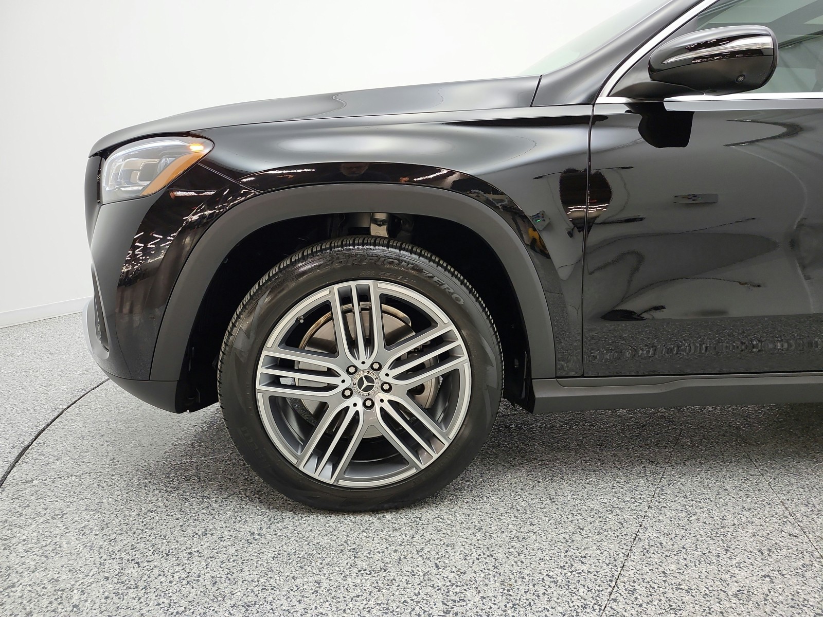 Certified Used 2026 Obsidian Black Metallic Mercedes-Benz GLS 450 4MATIC® SUV image 21