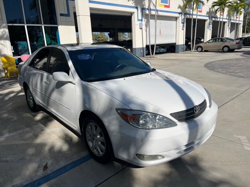2004 Toyota Camry XLE LOW MILES 75,074 in , 