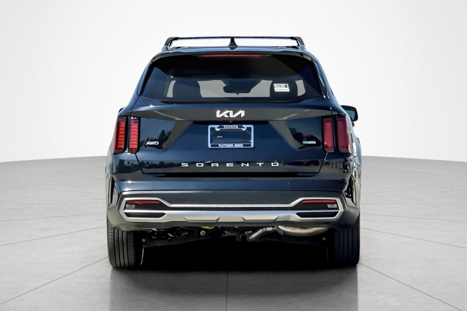 Used 2022 Gravity Blue Kia S image 4