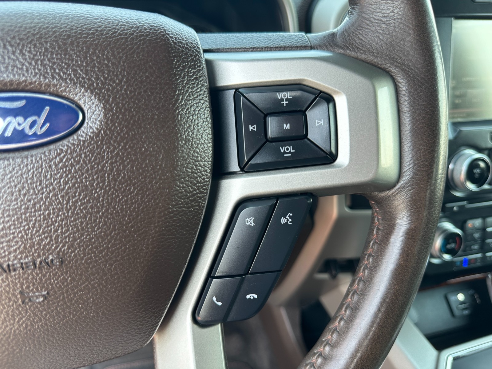 2015 Ford F-150 King Ranch 25