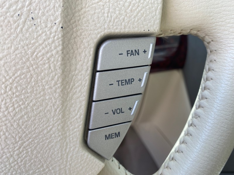 2004 Lincoln Navigator LOW MILES 67,511 SUNROOF in ,
