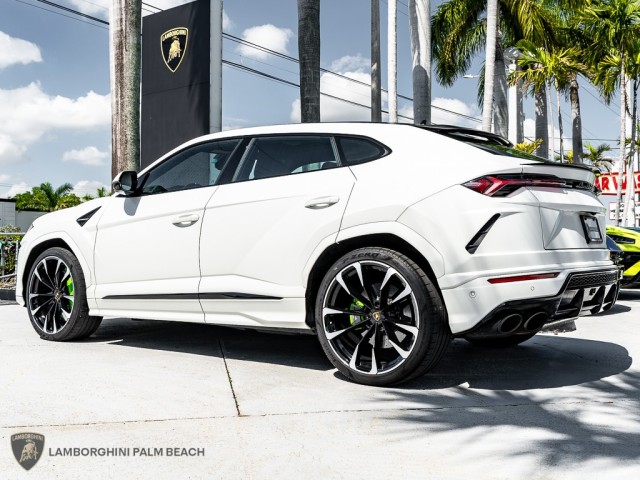 2021 Lamborghini Urus  in , 