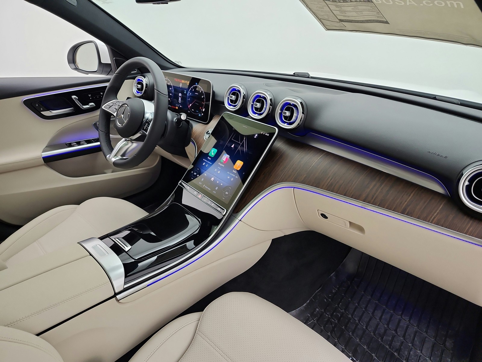 New 2026 MANUFAKTUR Moonlight White Metallic Mercedes-Benz C 300 Sedan image 15