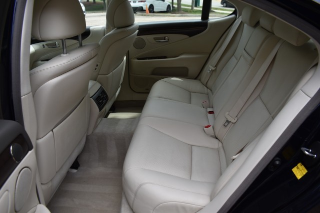 2008 Lexus LS 460 One Owner Navi Mark Levinson Pkg. Intuitive Park Assist Comfort Pkg. Heated Seats MSRP $70,554 34