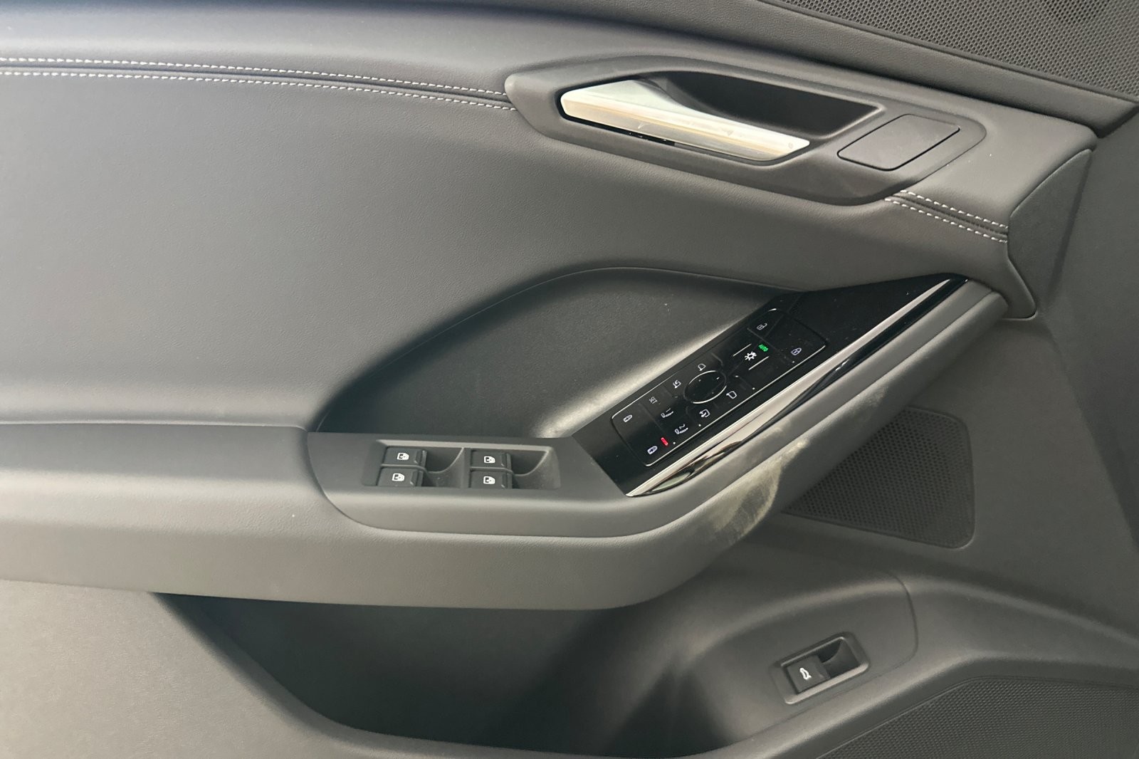 New 2027 Magnet Gray Audi Premium quattro image 9
