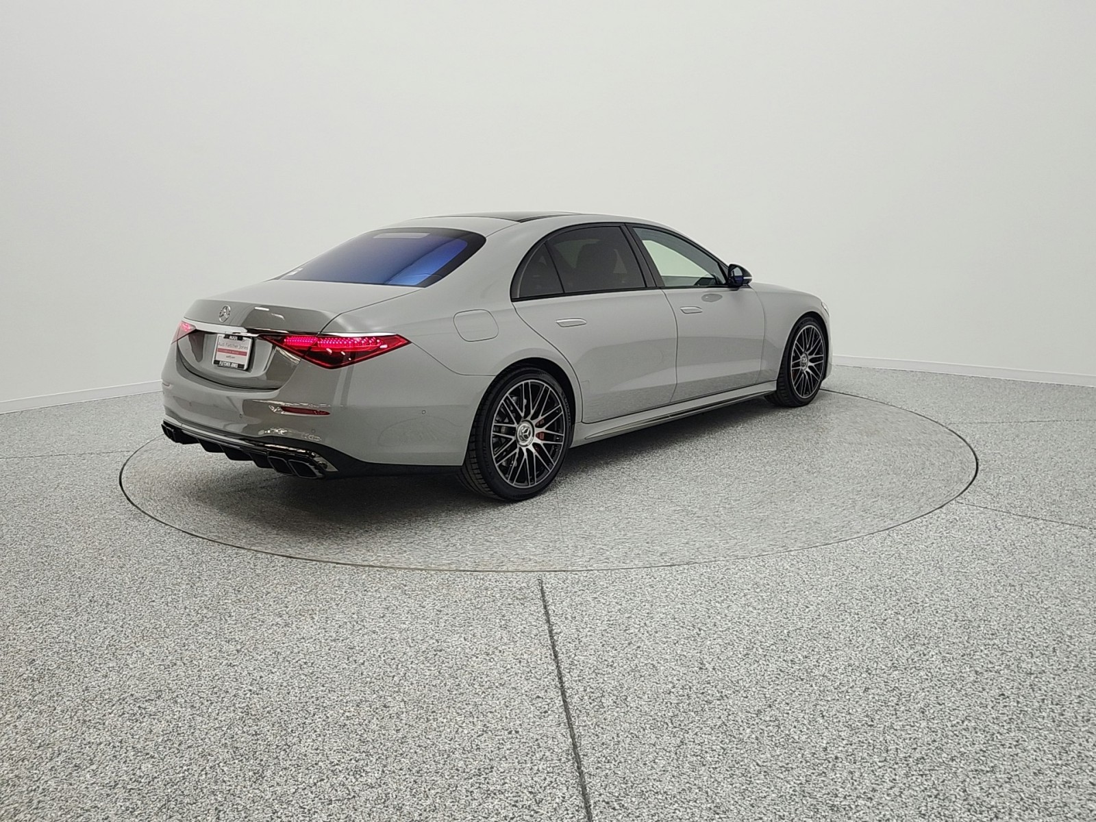 Used 2024 MANUFAKTUR Alpine Grey Mercedes-Benz AMG® S 63 E 4MATIC Sedan image 11