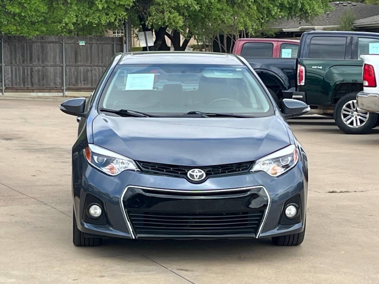 View vehicle photo 2