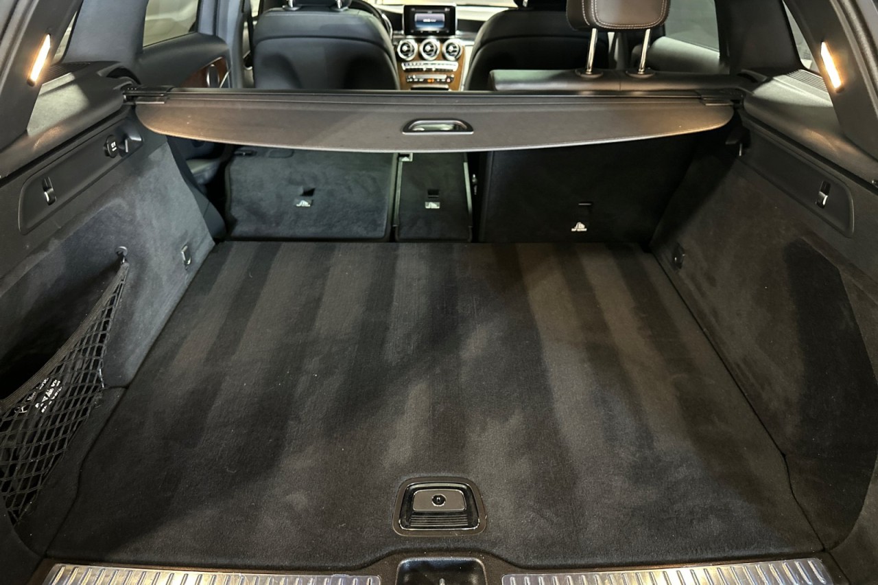 Used 2018 Selenite Grey Metallic Mercedes-Benz GLC 300 image 14