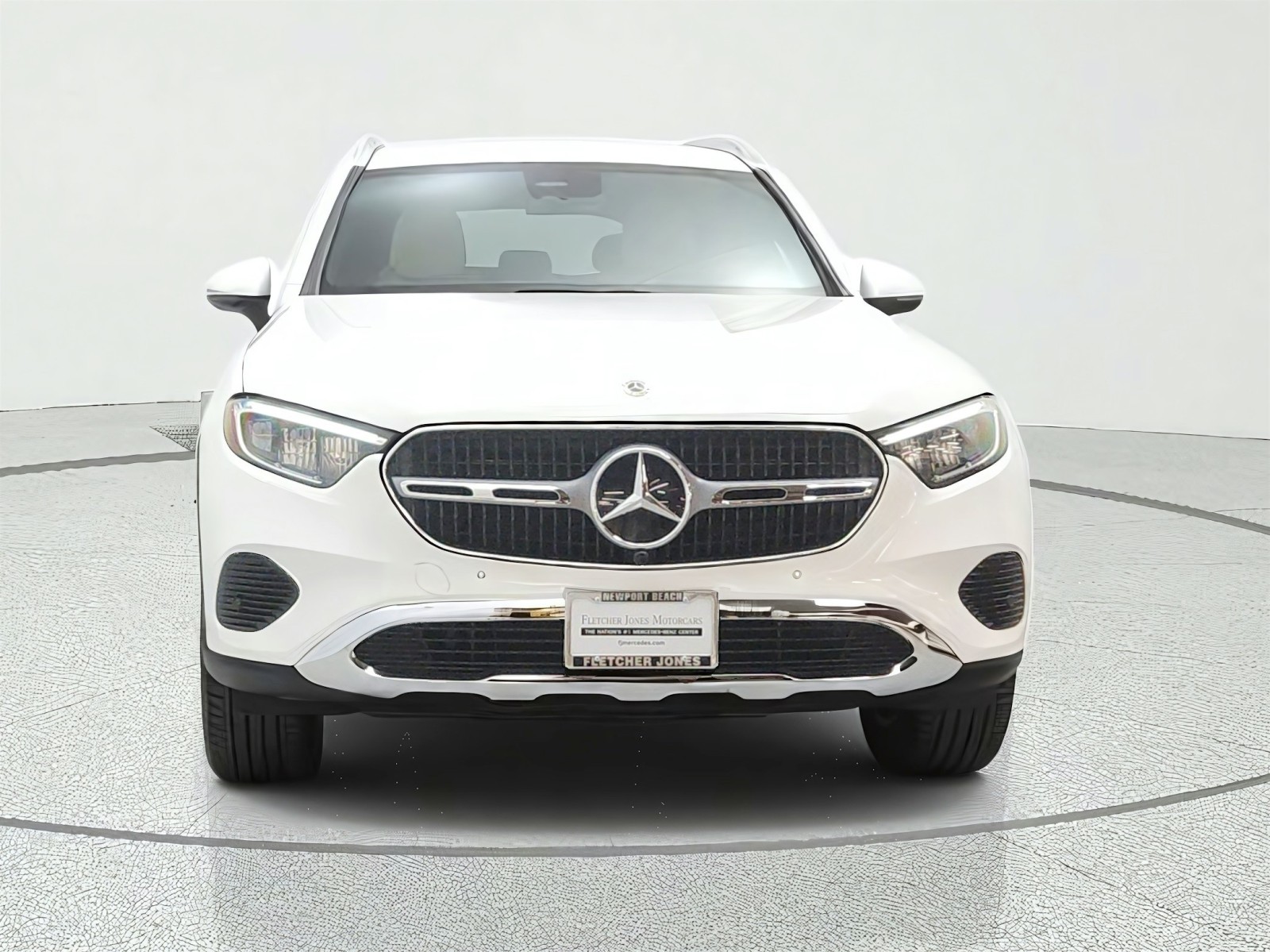 Certified Used 2024 Polar White Mercedes-Benz GLC 300 4MATIC® SUV image 2