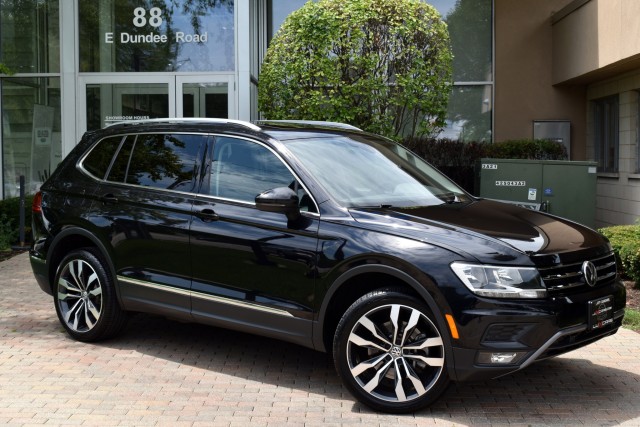 2020 Volkswagen Tiguan One Owner Heated Front Seats Side Steps Rear Camera Blind Spot MSRP $35,785 3