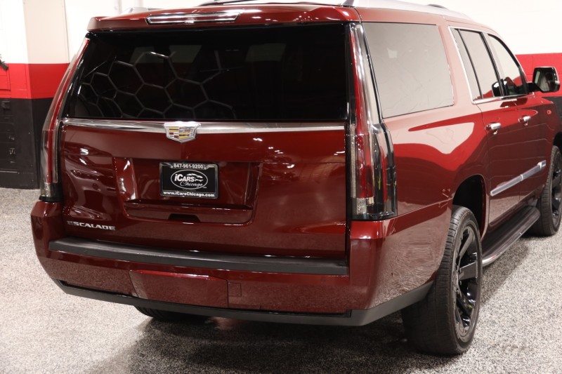 2020 Cadillac Escalade ESV 4dr Suv in , 