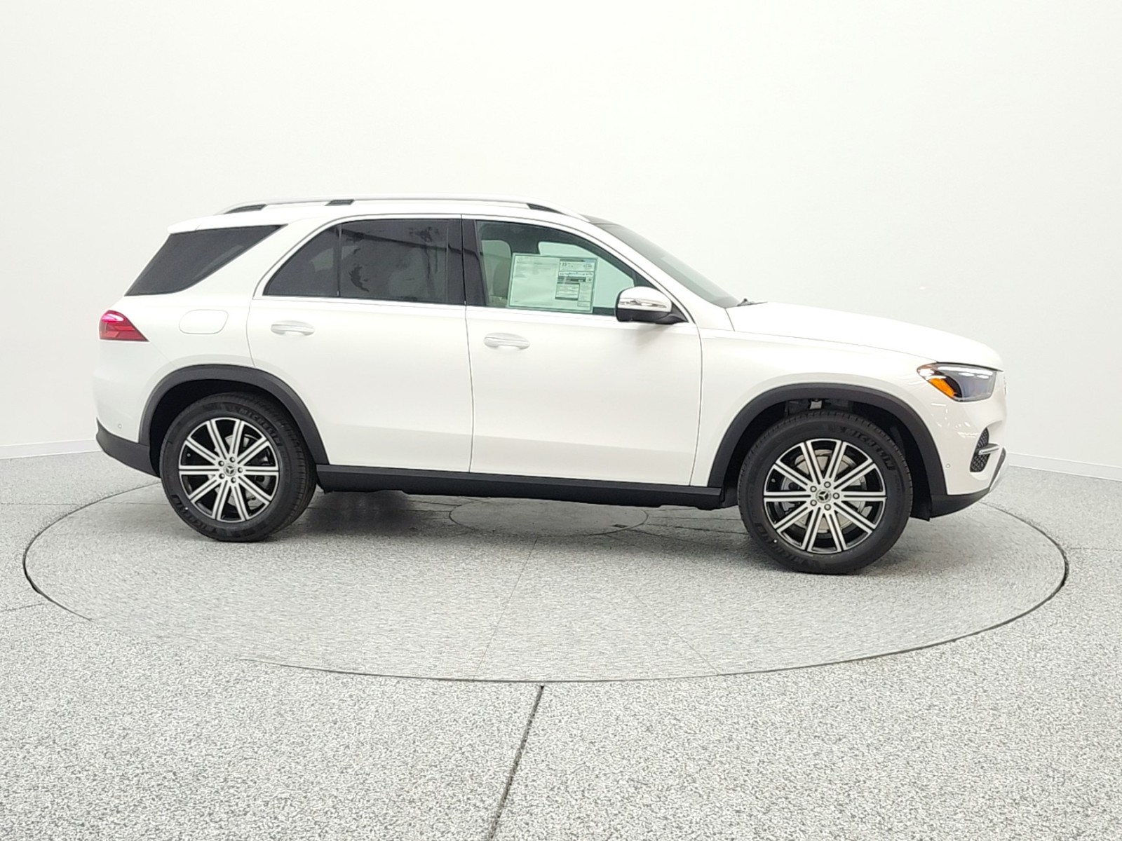 New 2026 Polar White Mercedes-Benz GLE 350 image 4