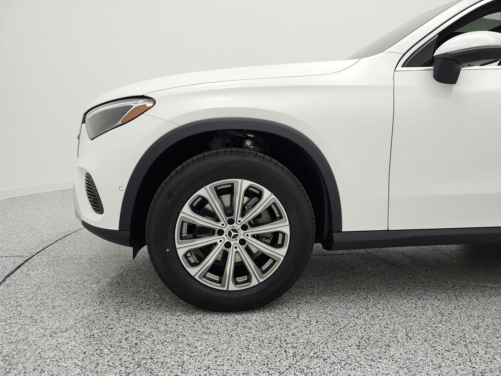 New 2026 Polar White Mercedes-Benz GLC 300 image 14