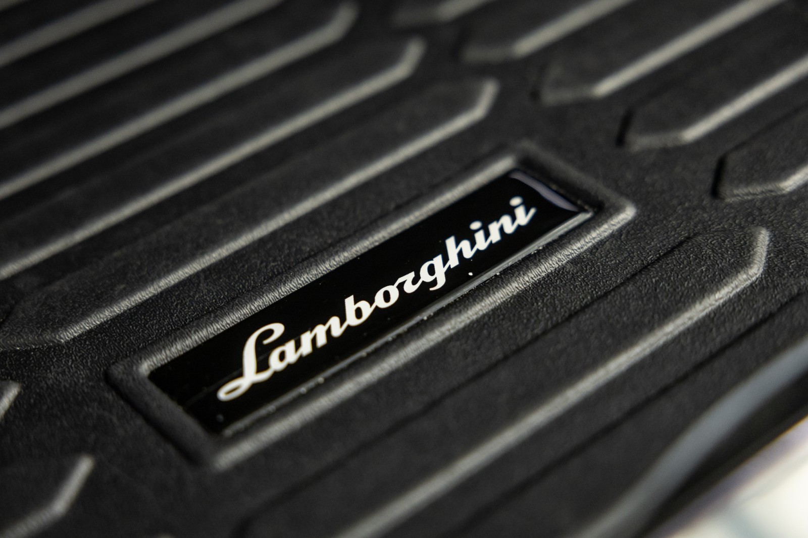 Used Car 2023 Lamborghini Urus  S For Sale Under $240,000 In Boerne, Texas