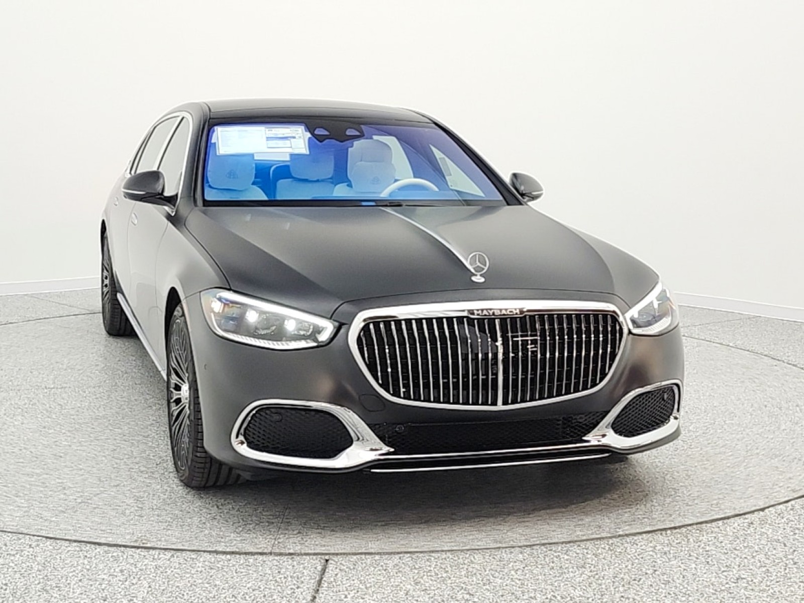 New 2026 MANUFAKTUR Graphite Grey Magno Mercedes-Benz Maybach S 580 image 2