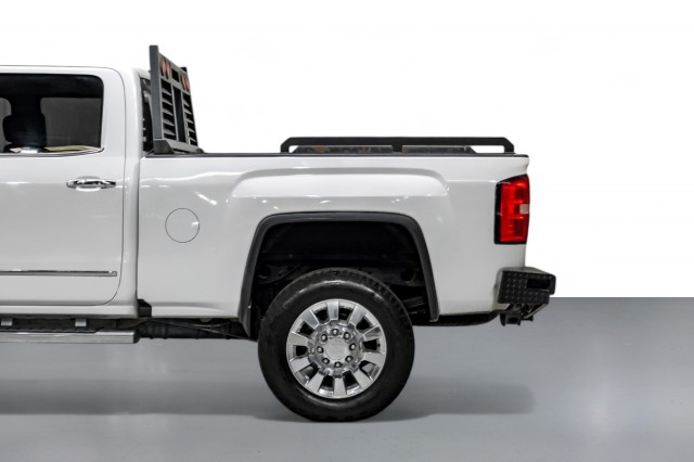 2019 GMC Sierra 2500HD Denali 11