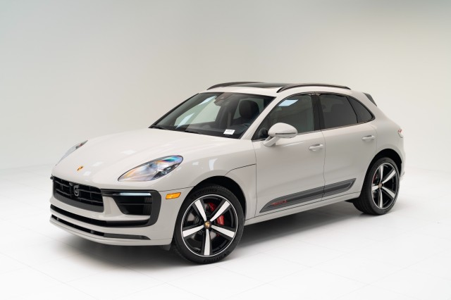 2026  Macan S in , 