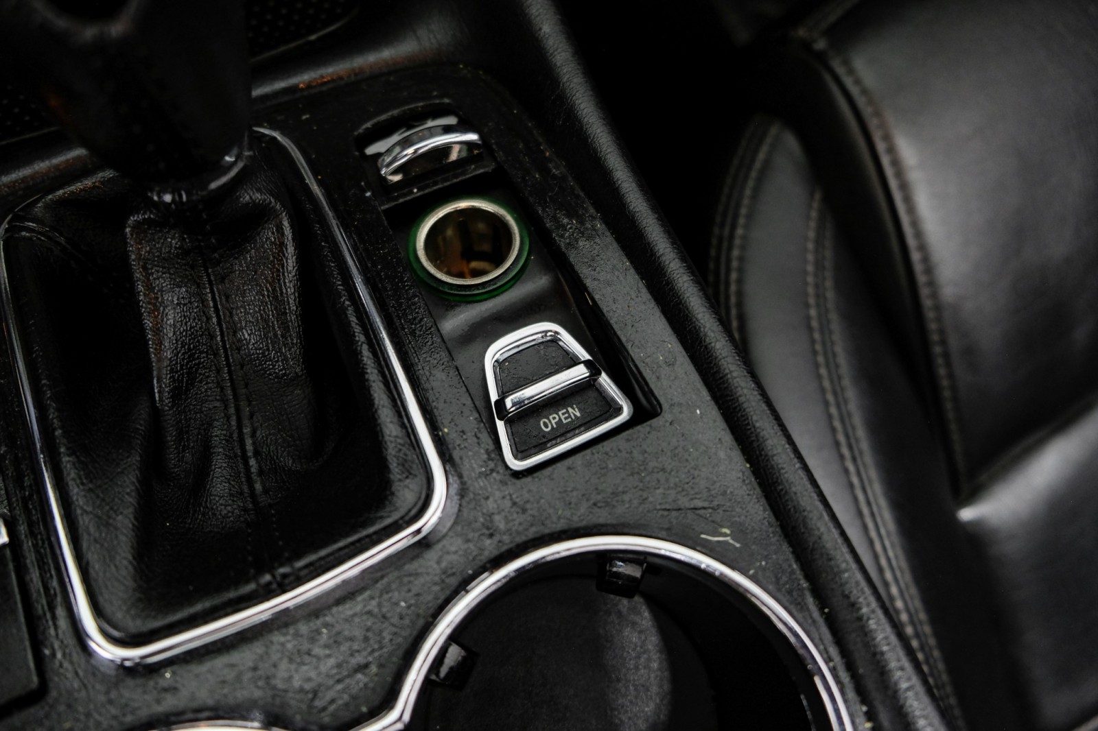 2012 Maserati GranTurismo Convertible SPORT NAVIGATION LEATHER HEATED SEATS PARKING DIST 26