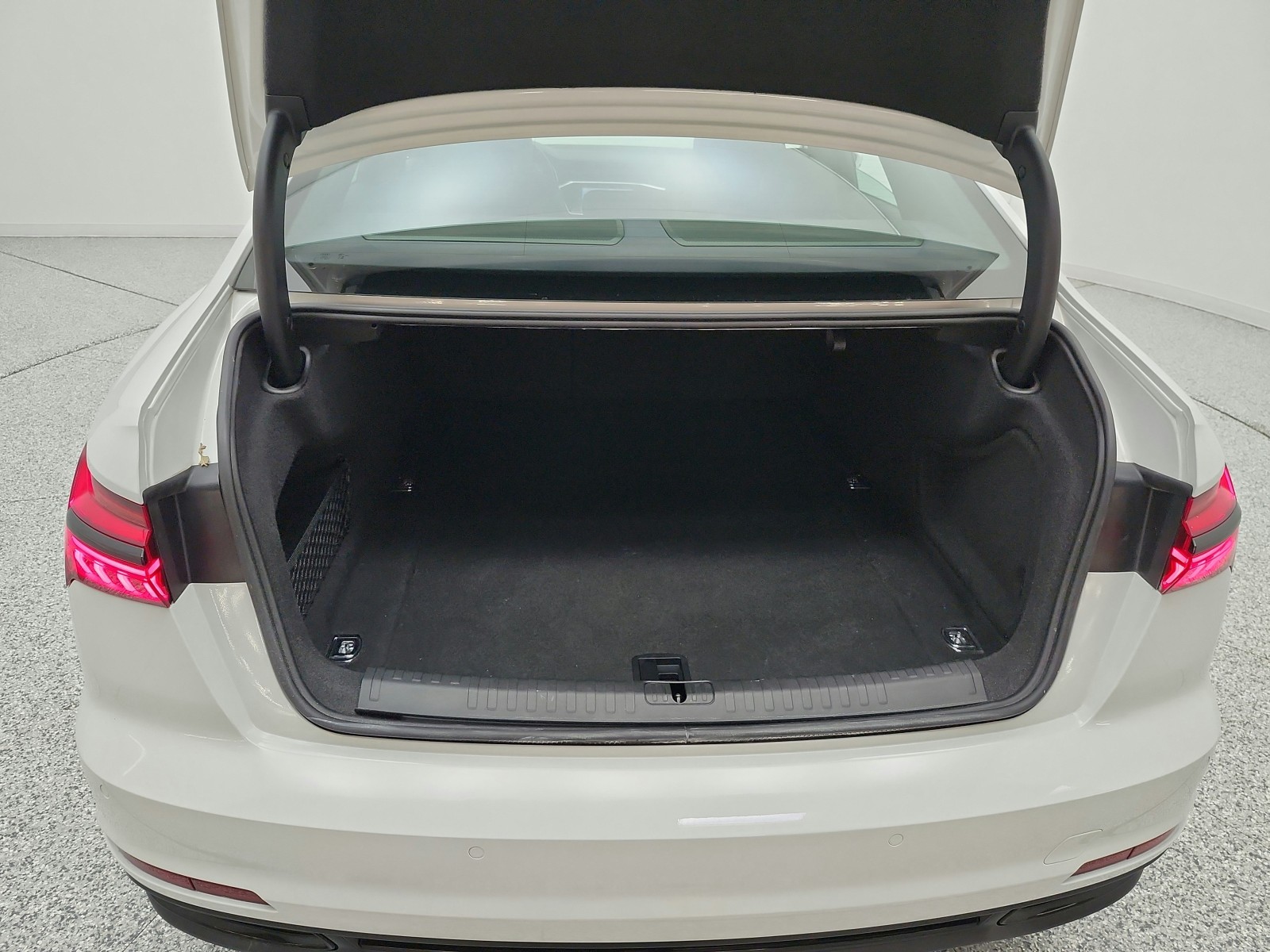 Used 2023 Glacier White Metallic Audi Premium image 21